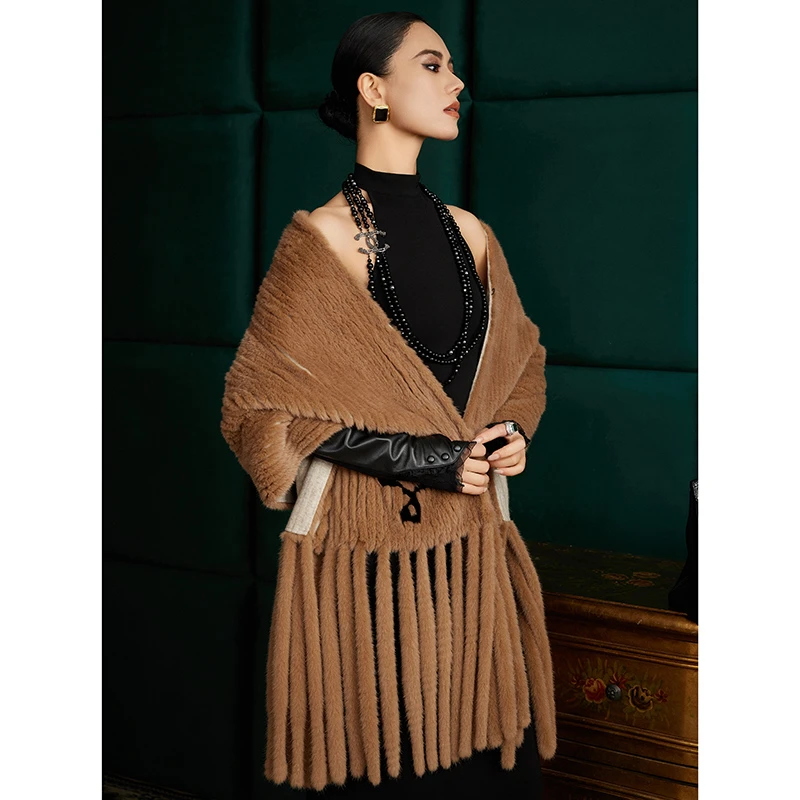 【香榭丽舍】2025秋冬新款车条工艺皮草披肩水貂毛斗篷女S22010