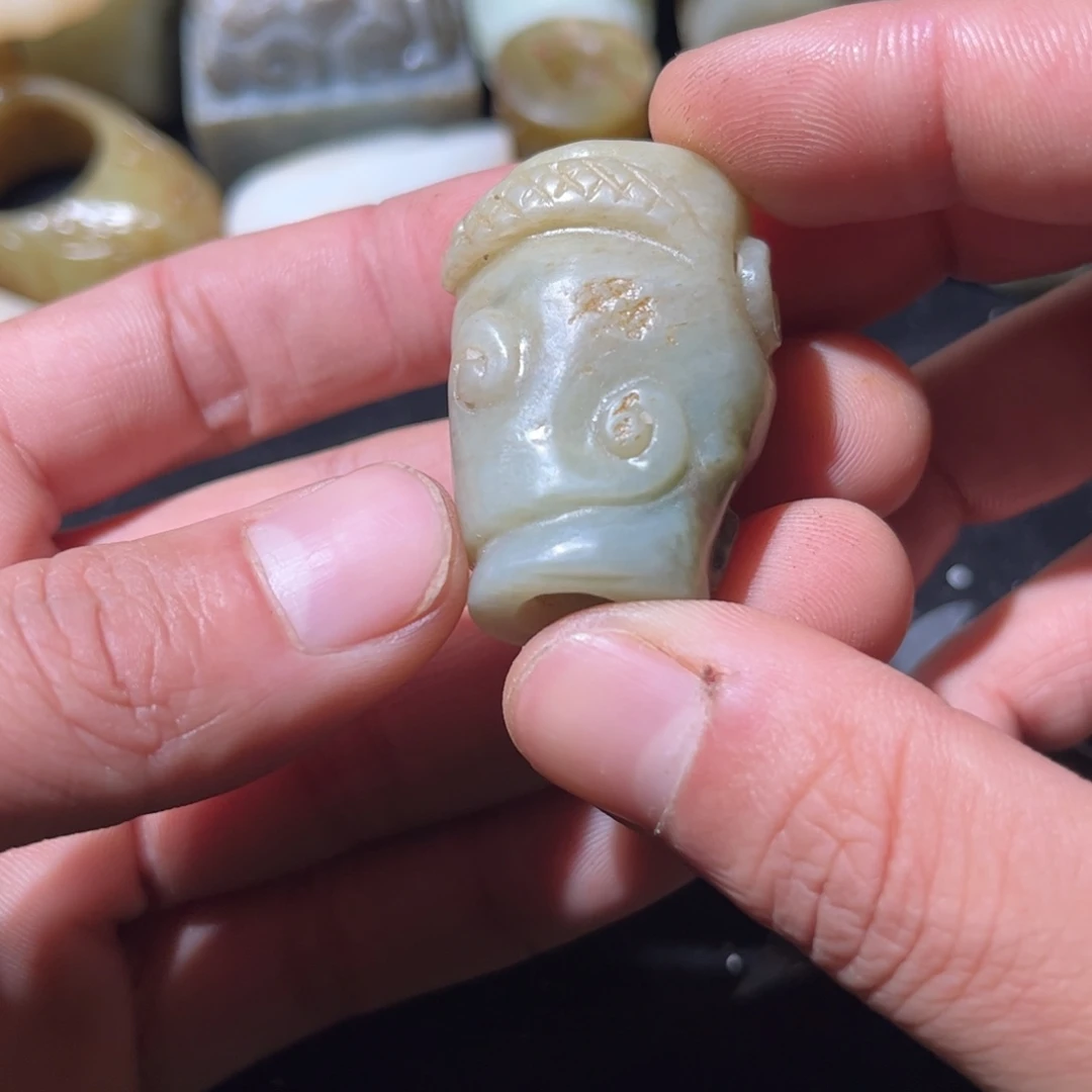 和田玉未镶嵌挂件