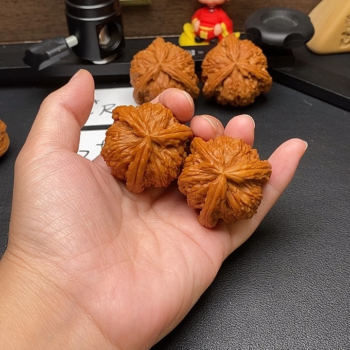 弯***速文玩核桃把件白奔