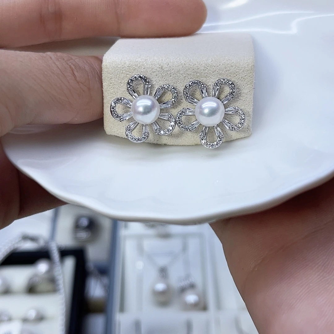 桃****颈饰银S925镶嵌淡水珍珠