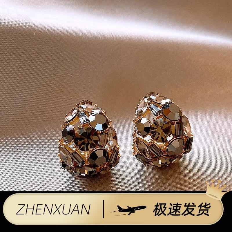 复古港风耳环女2025年新款爆款高级感女人味耳钉气质夸张耳坠耳饰