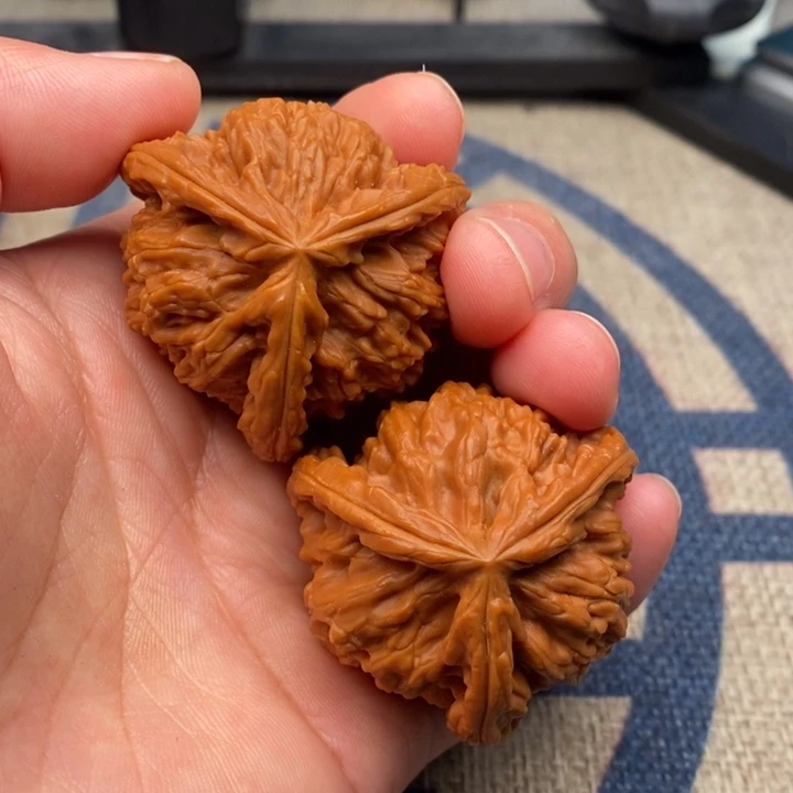 吊坠文玩核桃别**了三棱