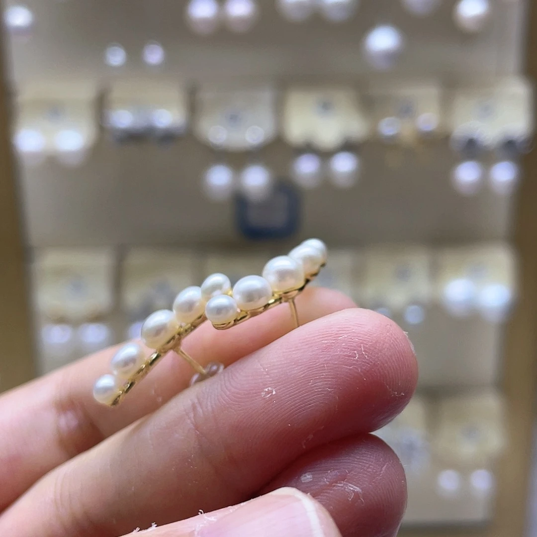 银S925镶嵌耳饰淡水珍珠