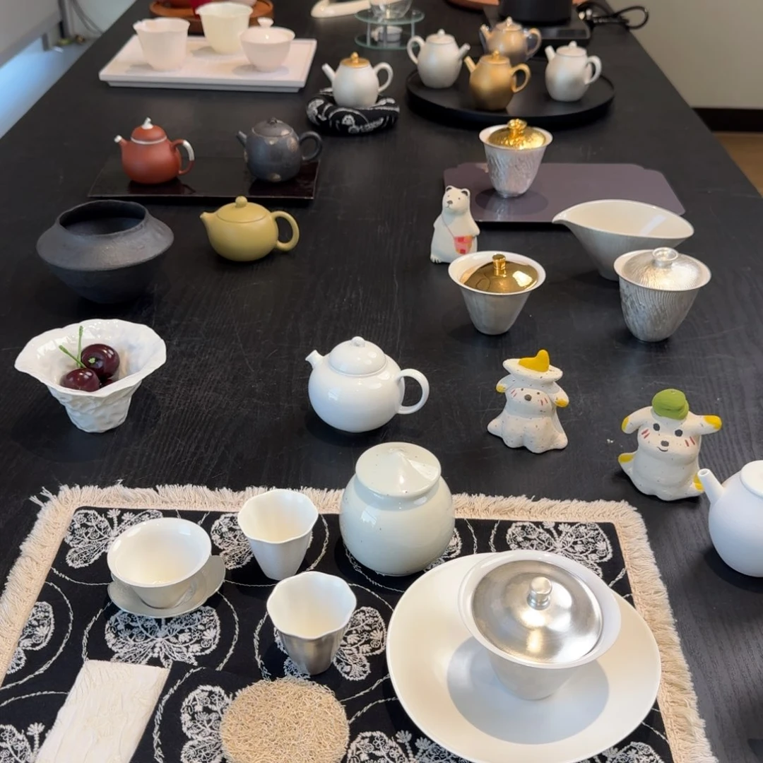 鎏银盖碗1银斗笠1银花瓣1锡杯垫送（白花瓣黑白蝴蝶杯垫丝瓜垫1茶