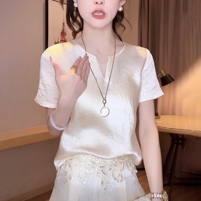 醋酸休闲t恤女士夏季时尚宽松洋气减龄遮肉设计感显瘦短袖v领上衣