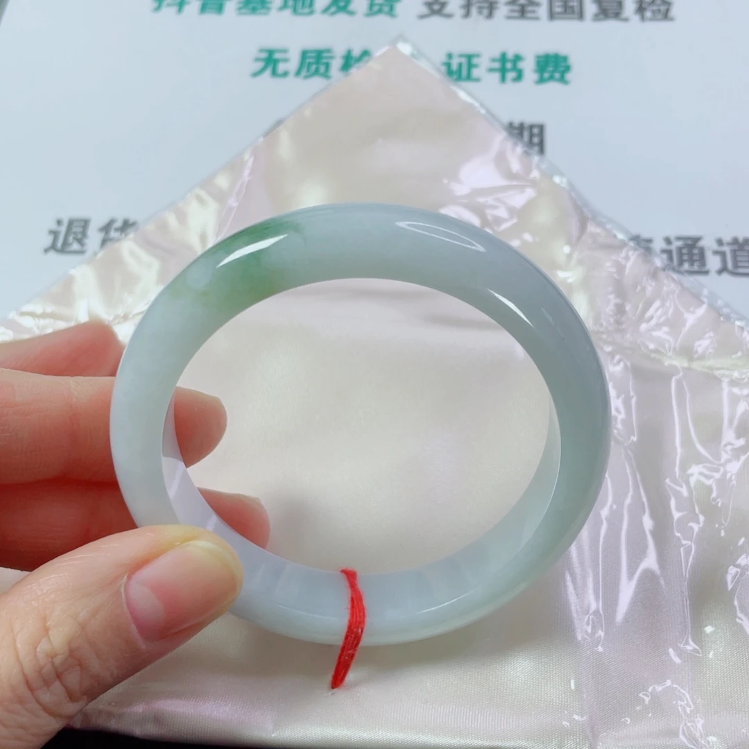 佳***℡翡翠未镶嵌手镯天然
