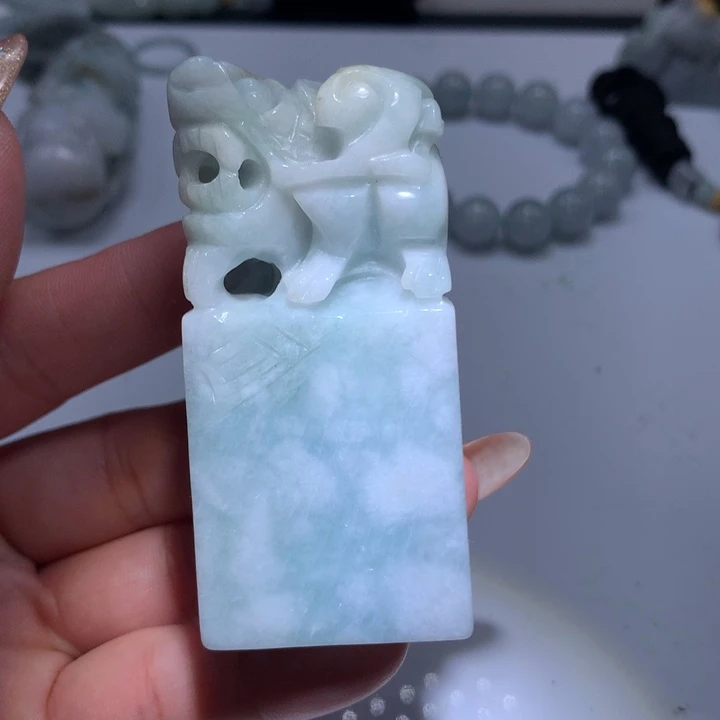 翡翠未镶嵌颈饰保真天然A货翡翠