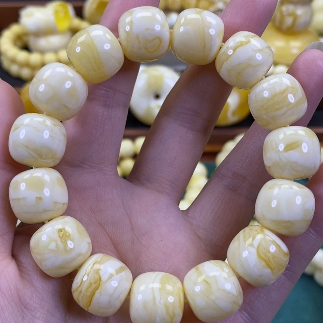 琥珀裸石未镶嵌同料手串