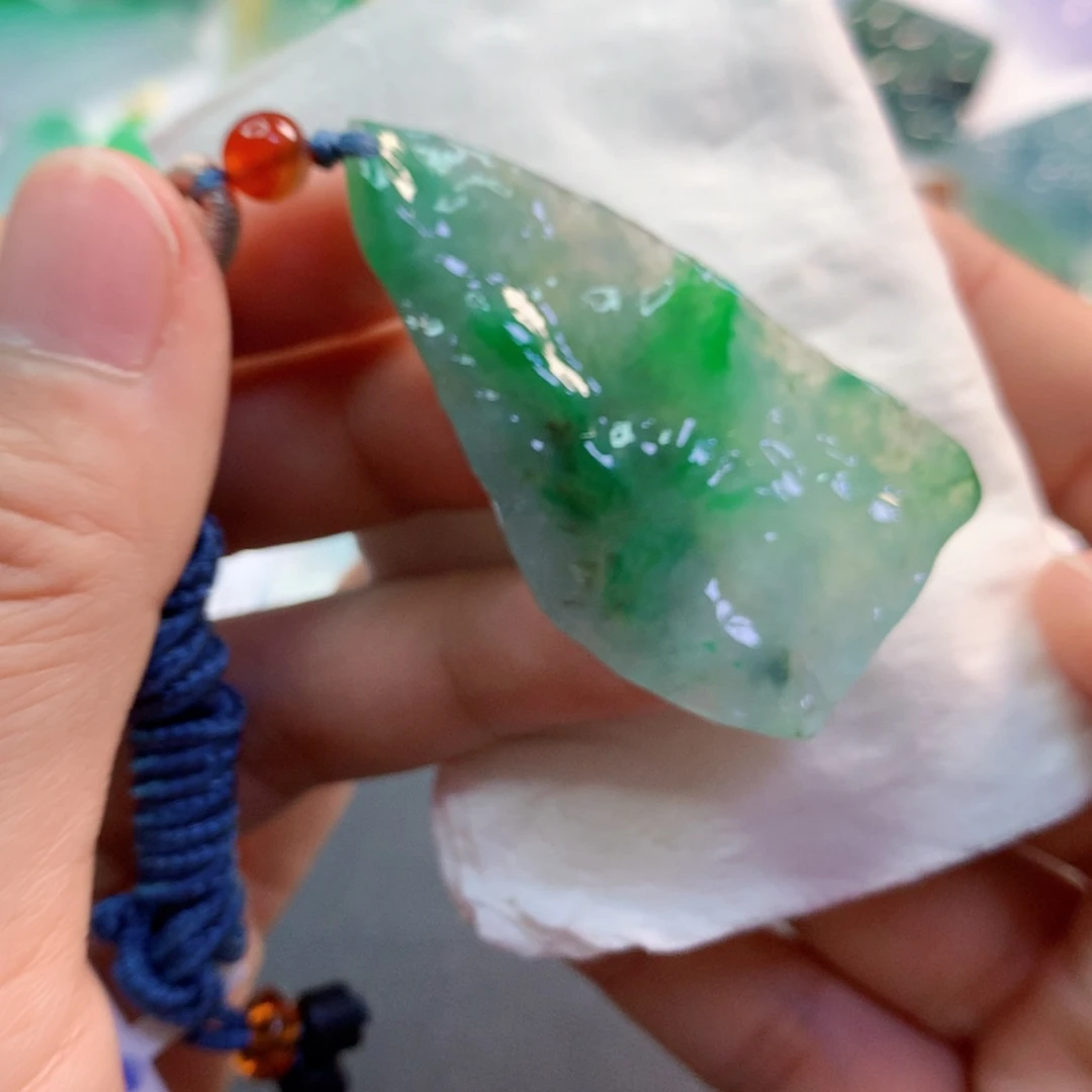 【闪购商品】翡翠吊坠(不含链)未镶嵌