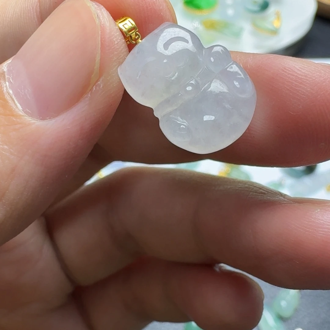 翡翠18K金镶嵌颈饰小猫