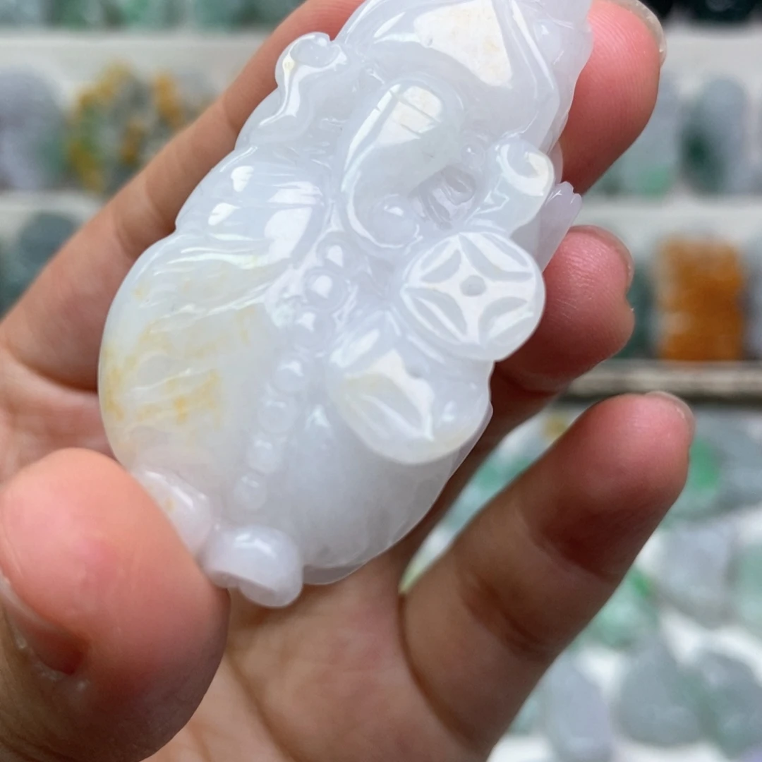 翡翠未镶嵌吊坠(赠链)