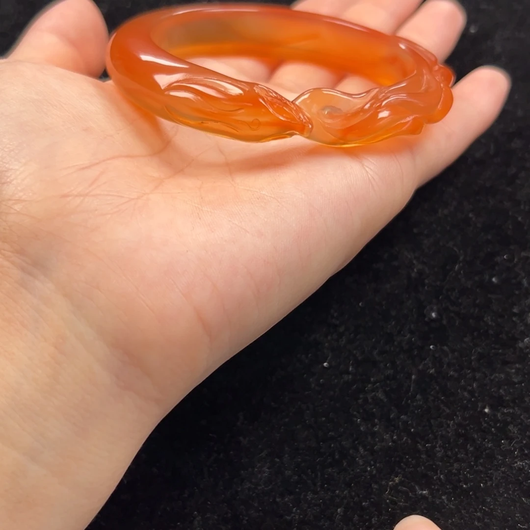 玛瑙/玉髓手镯未镶嵌?****