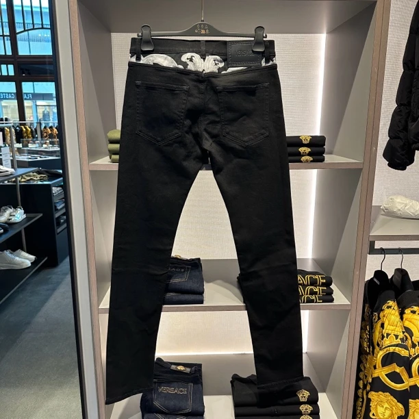 未使用 VERSACE/范思哲 男款新款修身黑银巴洛克太阳花牛仔裤