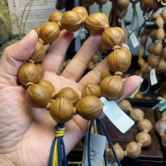 づ****橄榄核手串/手链20*23。  20*25