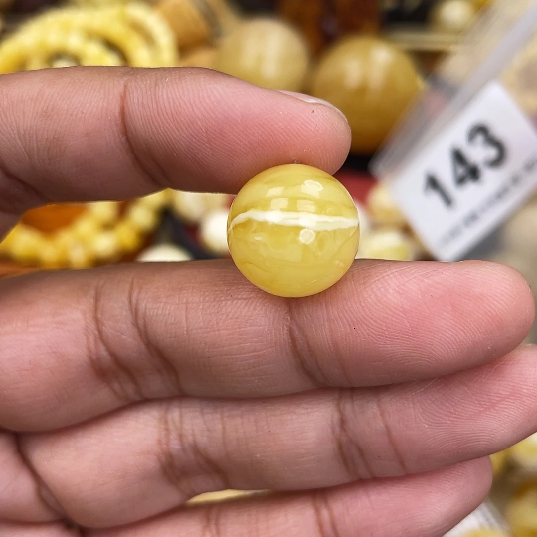 蜜蜡未镶嵌珠宝奇石15.5一线天