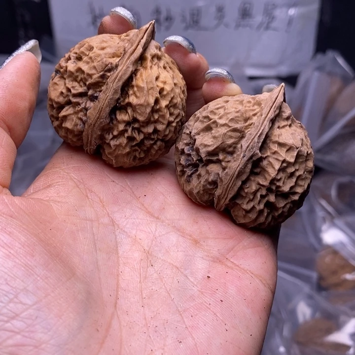 文玩核桃把件云南野生铁核桃141号42mm