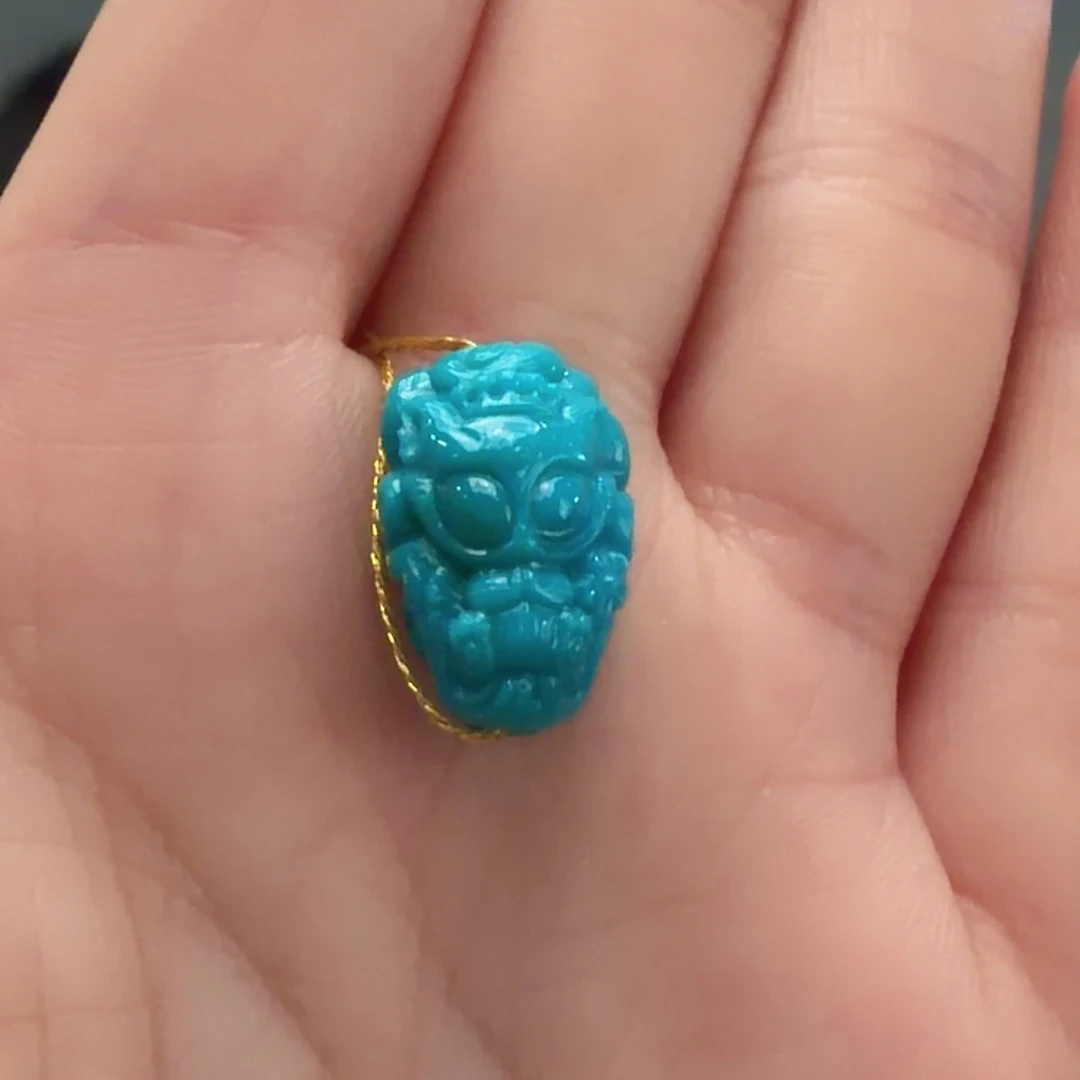 绿松石未镶嵌颈饰