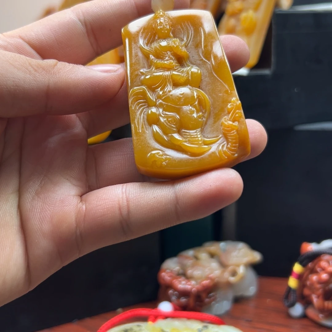 石英质玉（黄龙玉）未镶嵌hly