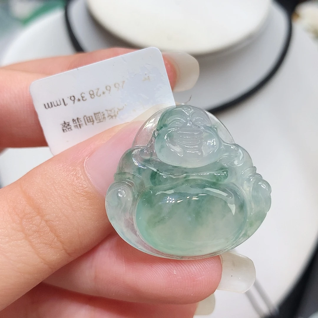 翡翠未镶嵌胸饰翡翠107，26.6/28.3/6.1