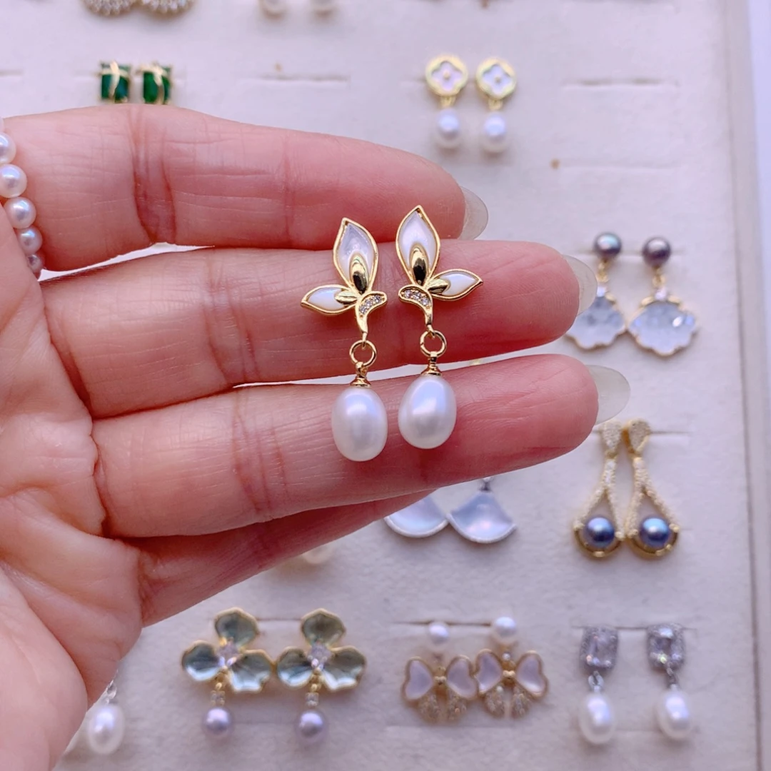 淡水珍珠合金耳饰