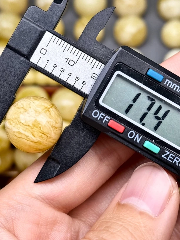 17.4mm俄料国矿一级料浓瓷白妖孽虎皮纹千层雪橘底金溶洞蜜蜡圆珠