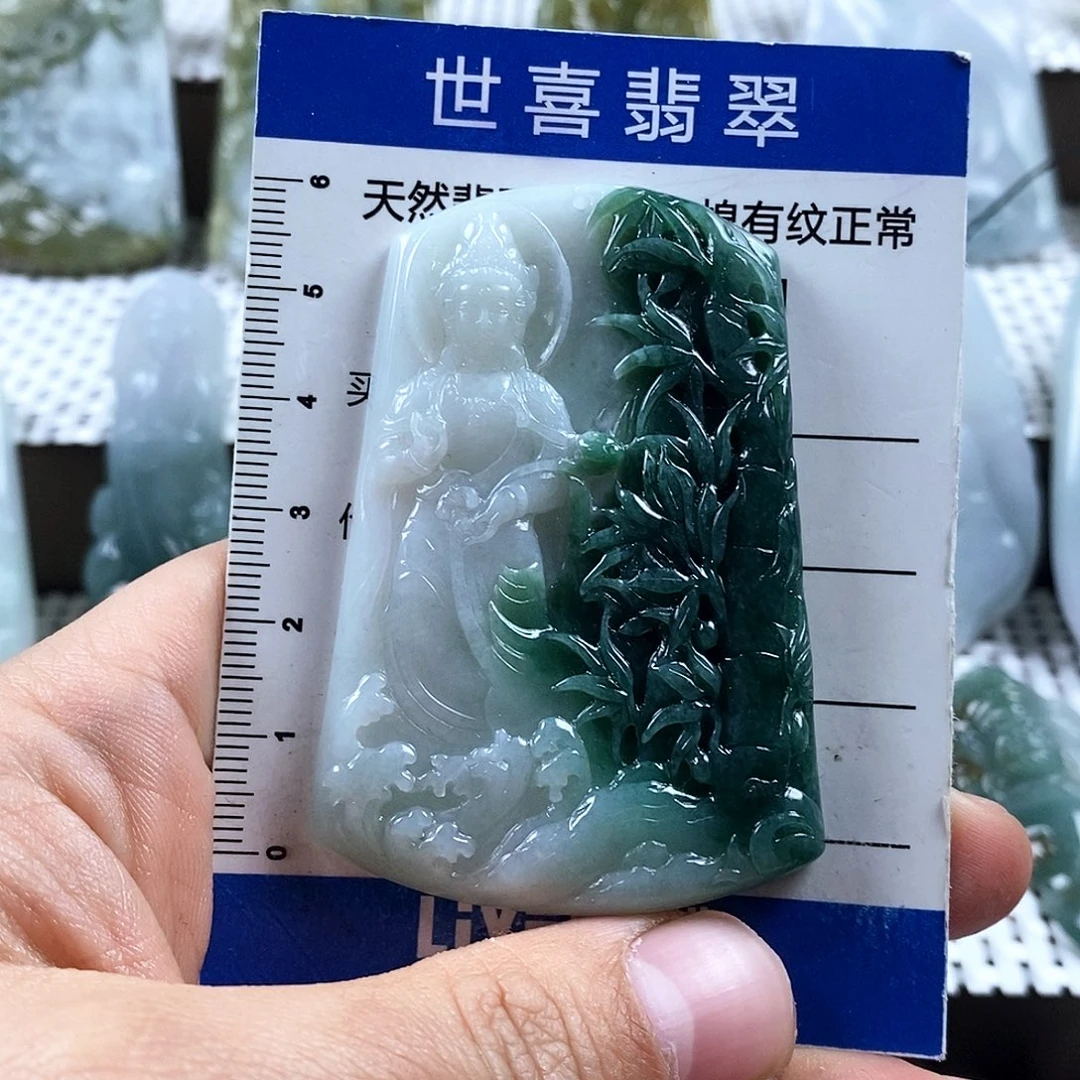 翡翠颈饰未镶嵌玉*翡翠