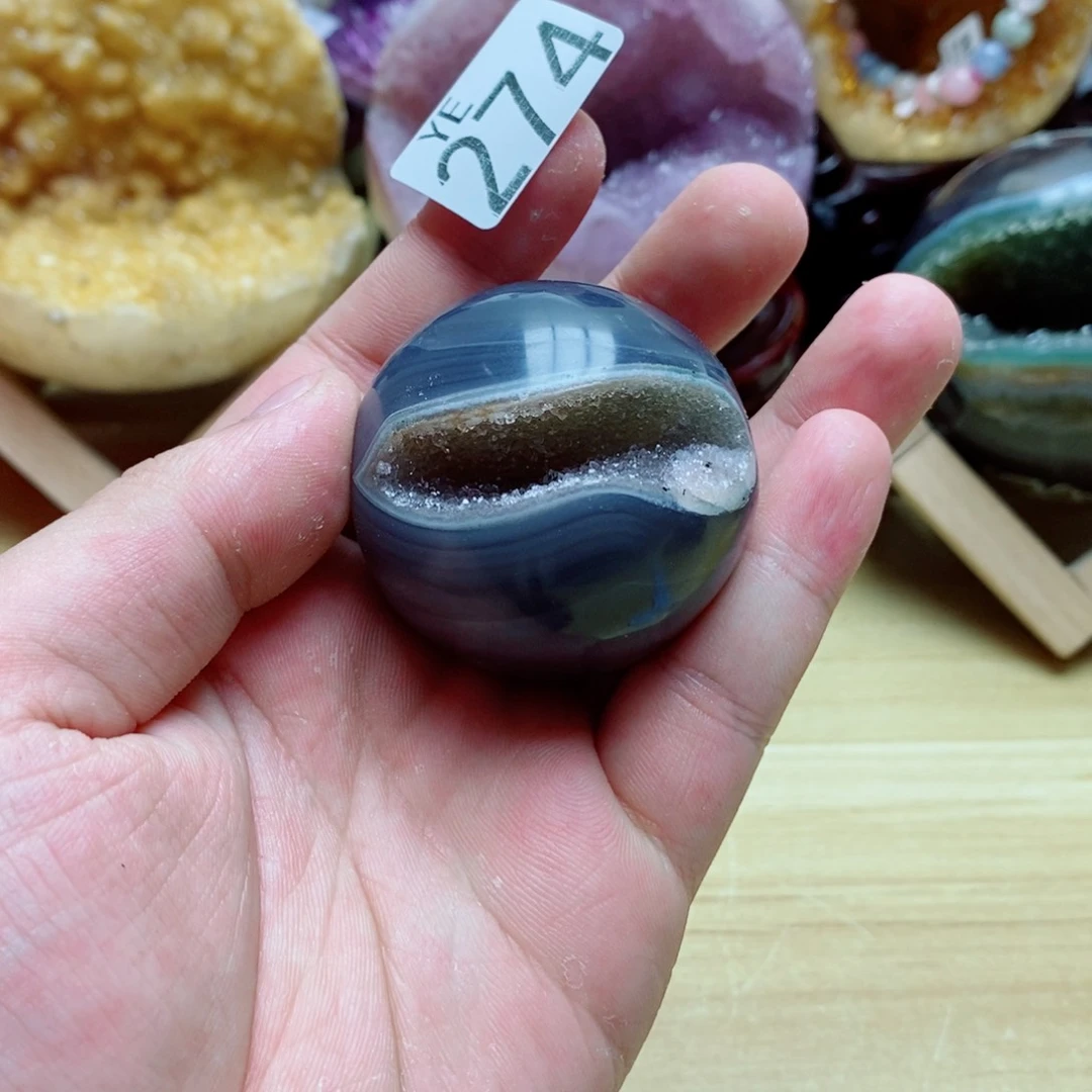 未镶嵌水晶大型摆件（非配饰）