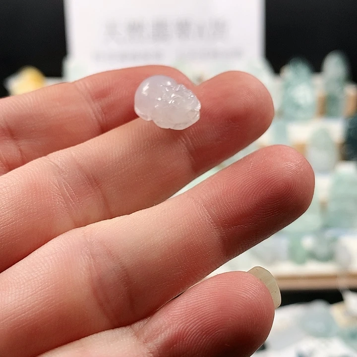 吊坠(不含链)未镶嵌翡翠60通孔貔貅