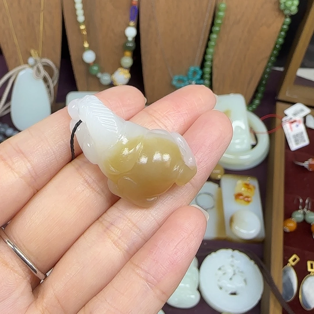 颈饰未镶嵌和田玉