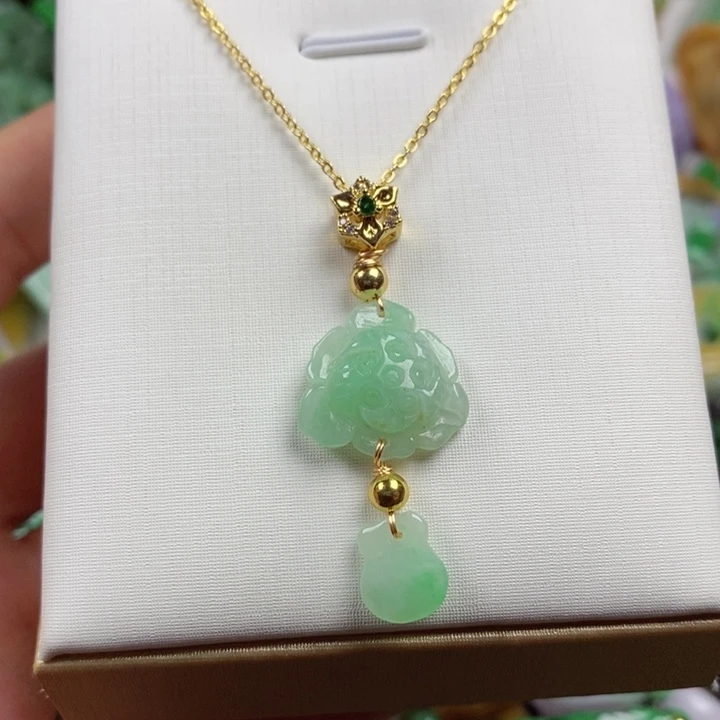 翡翠未镶嵌吊坠(赠链)