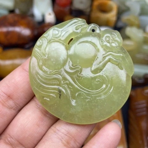 蛇纹石玉未镶嵌颈饰49