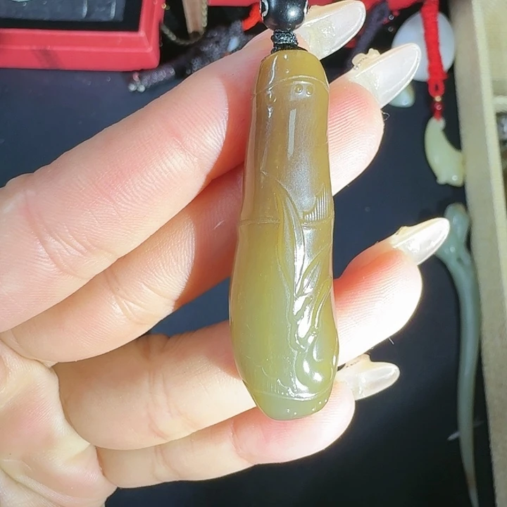 和田玉（糖玉）未镶嵌颈饰