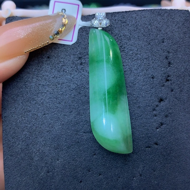 翡翠18K金镶嵌手链翡翠