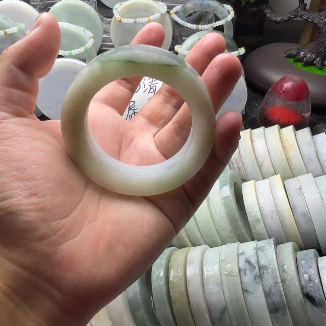 待***巫未镶嵌定制翡翠翡翠手镯定制