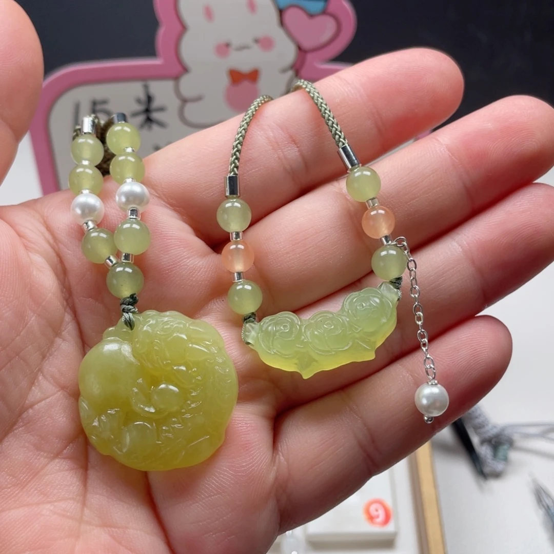 未镶嵌蛇纹石玉颈饰