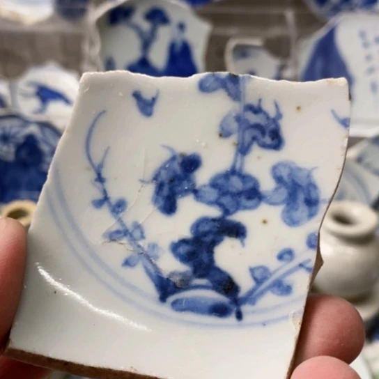 瓷片现代工艺品青花瓷片