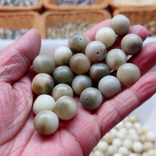 白玉菩提吊坠15飘花胖苹果20颗