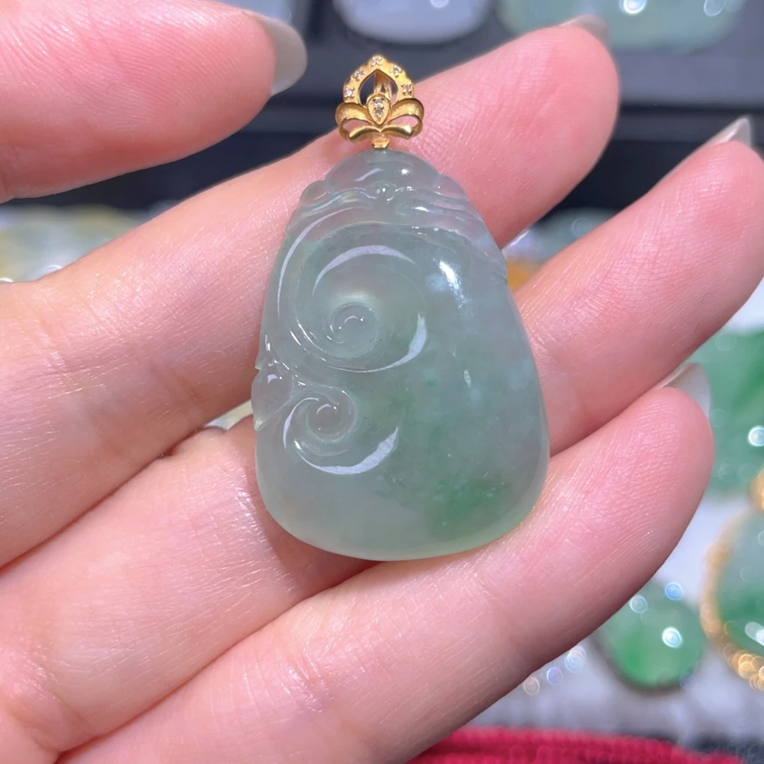 颈饰18K金镶嵌翡翠翡翠