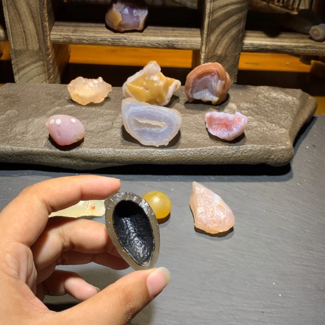 未镶嵌玛瑙/玉髓珠宝奇石