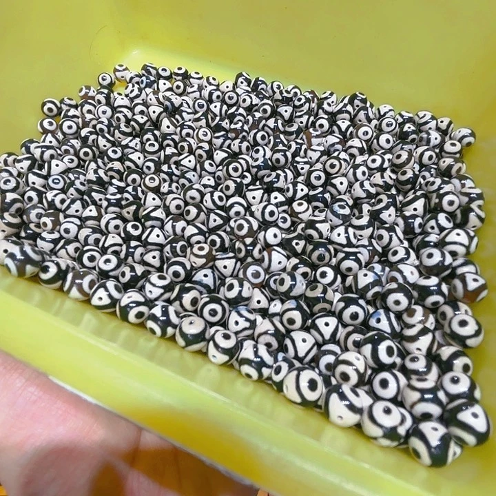 未镶嵌玛瑙/玉髓珠宝奇石发20个