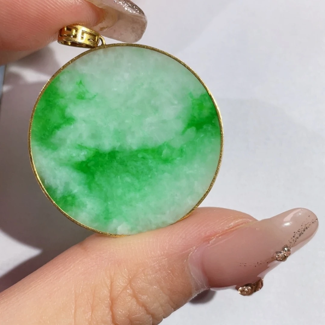 翡翠颈饰18K金镶嵌无事牌