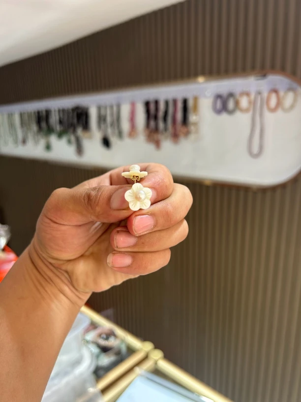 天然淡水珍珠耳钉一副珍珠耳饰一对白色简约耳坠饰品