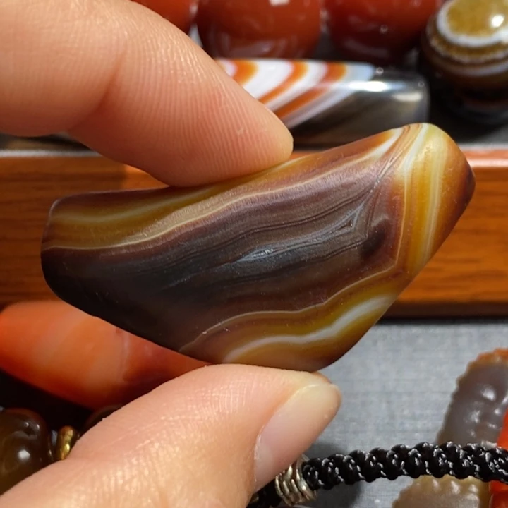 赵***㍿玛瑙/玉髓未镶嵌颈饰