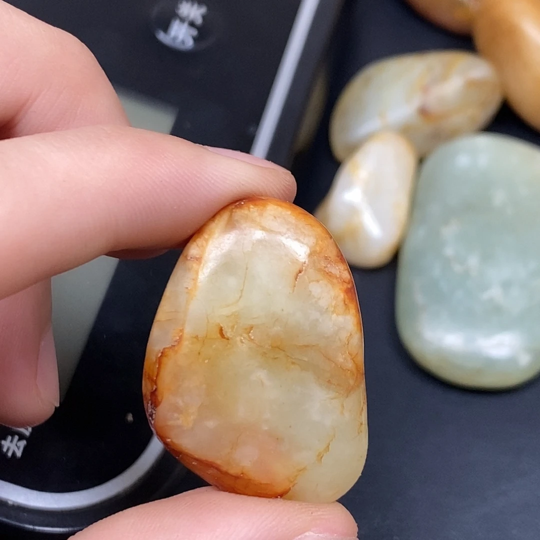 和田玉（糖玉）未镶嵌挂件