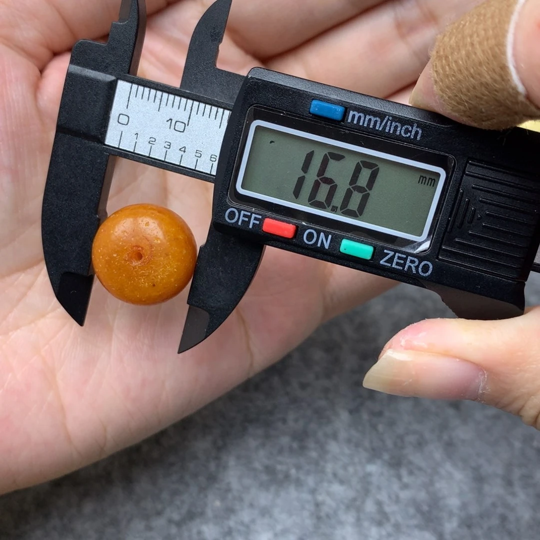 琥珀未镶嵌珠宝奇石8