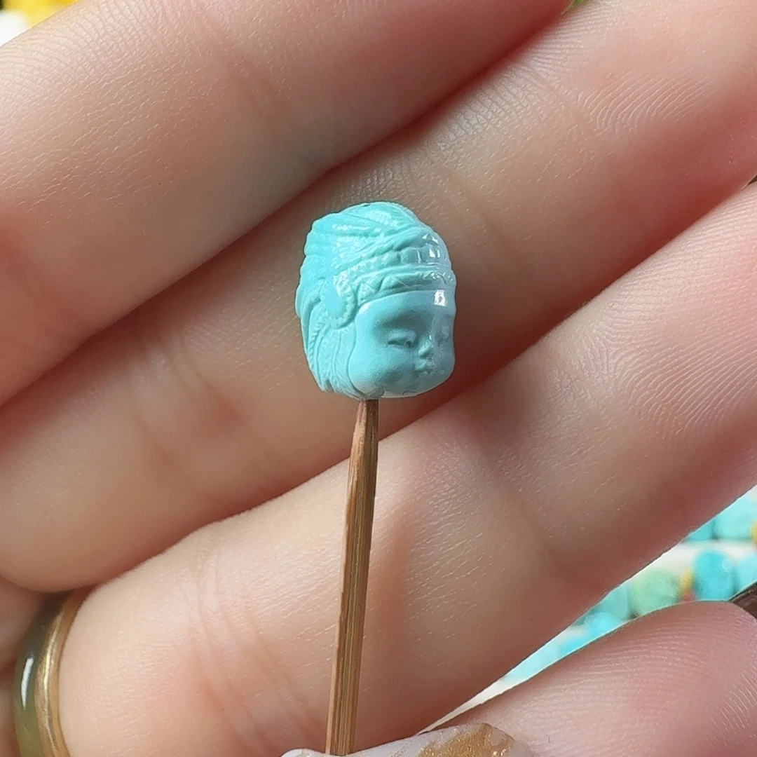 绿松石未镶嵌颈饰