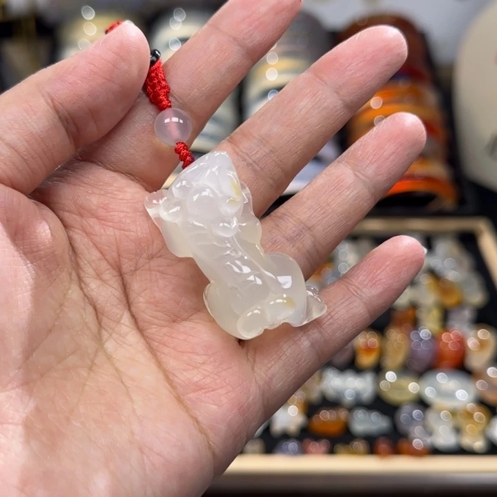 玛瑙/玉髓未镶嵌颈饰