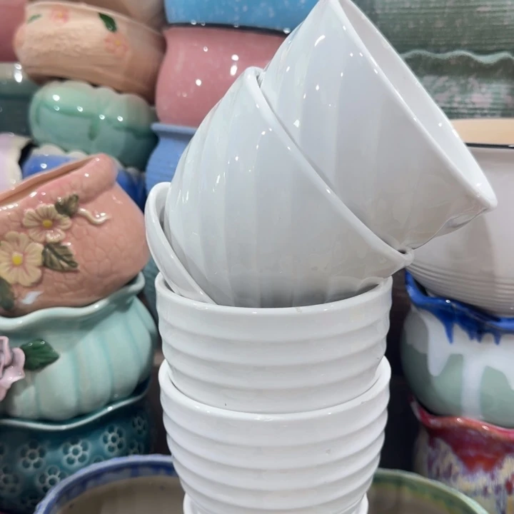 凑9块包邮，有孔，陶瓷花盆