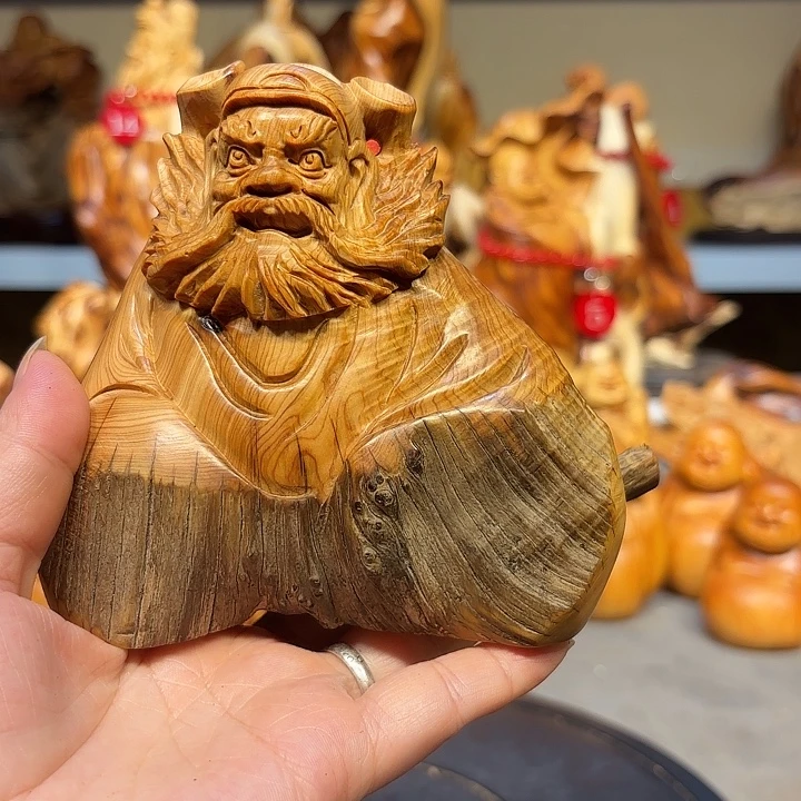 柏木太行崖柏钟馗摆件