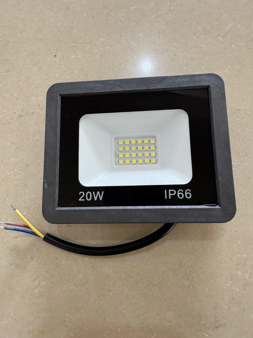 220V出德国20瓦大功率投光灯一个